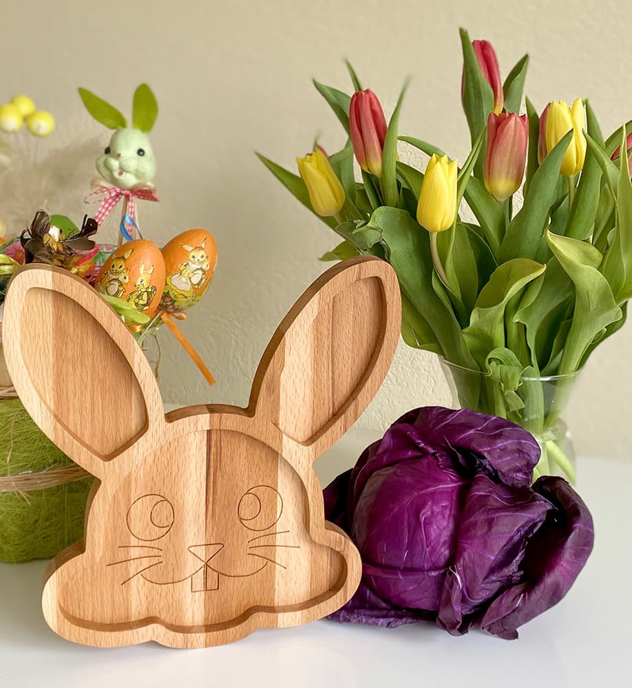 Tanjirić od drveta bukve u obliku zeke