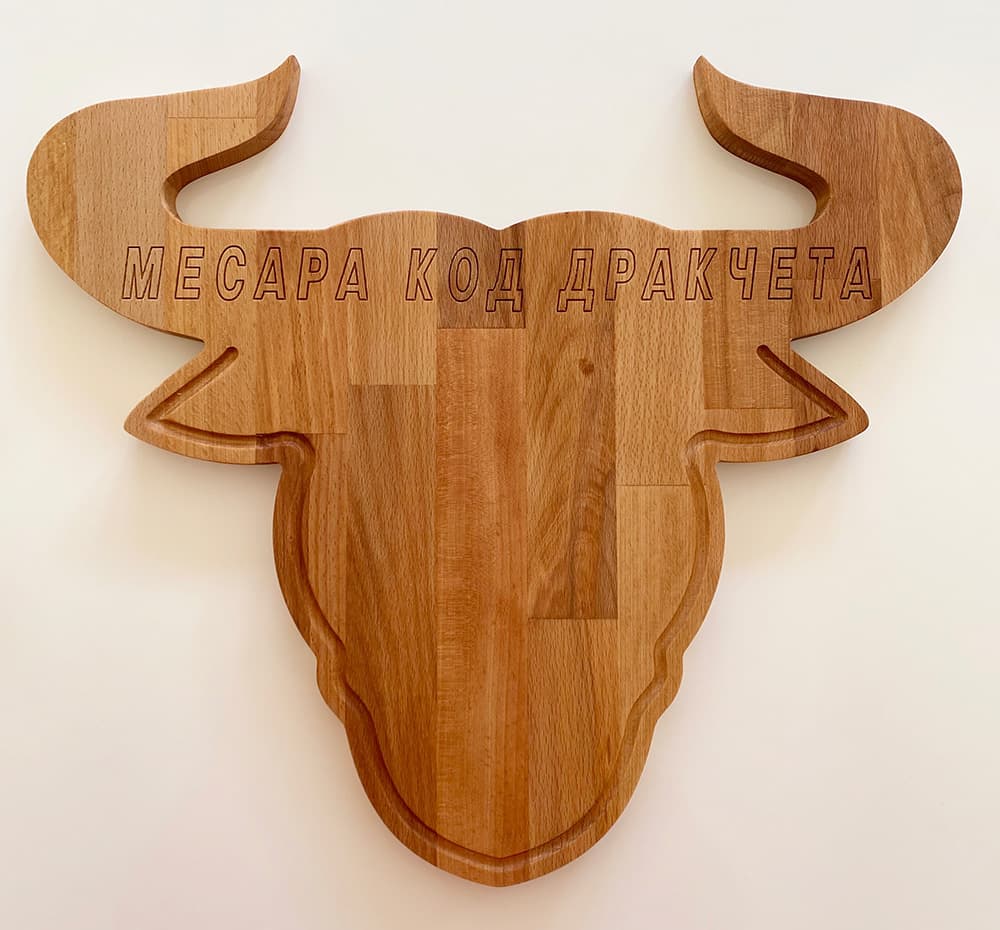 Daska od drveta bukve u obliku glave bika