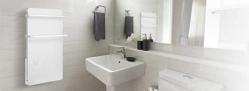 Stakleni Zidni Grejač Za Kupatilo sa Dve Vešalice Za Peškire Tesy GH 200