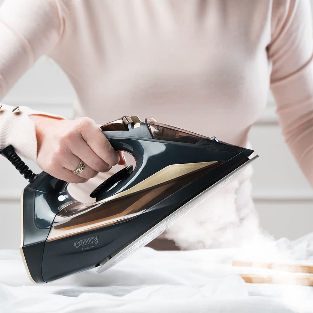 Pegla na paru 3400W Camry CR5036