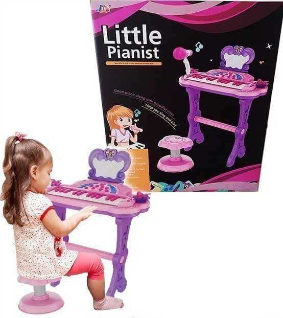 Klavijatura na Postolju Sa Stolicom, Ogledalom i Mikrofonom