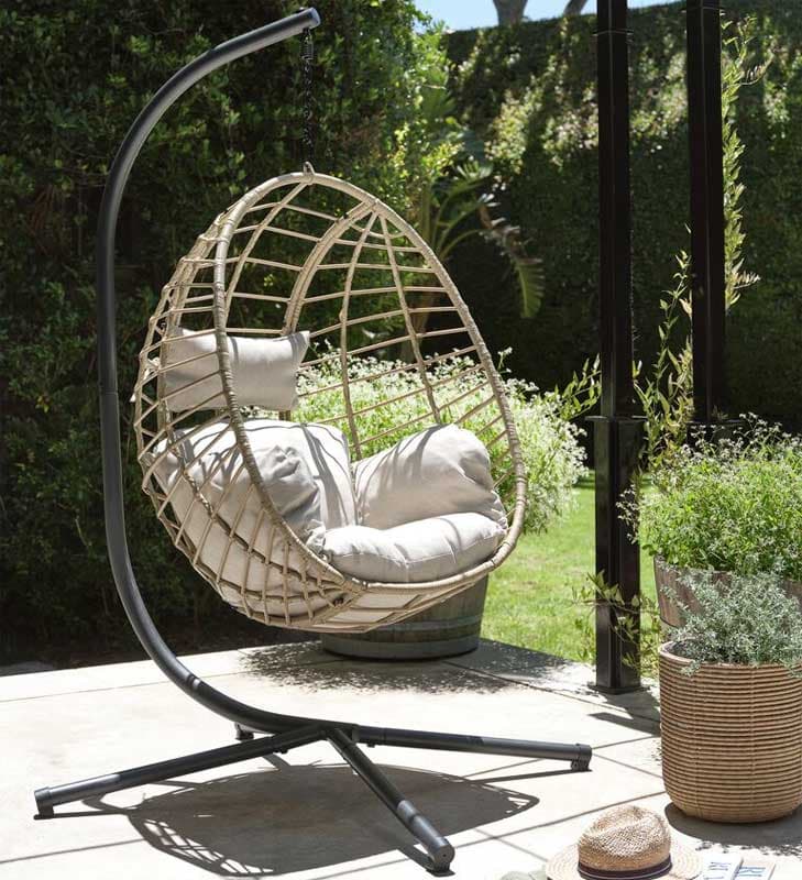 Viseća stolica sa jastucima i čeličnom konstrukcijom Calis