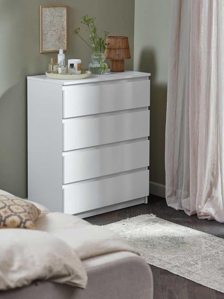 Komoda Sa 4 Fioke Angel Bela Boja