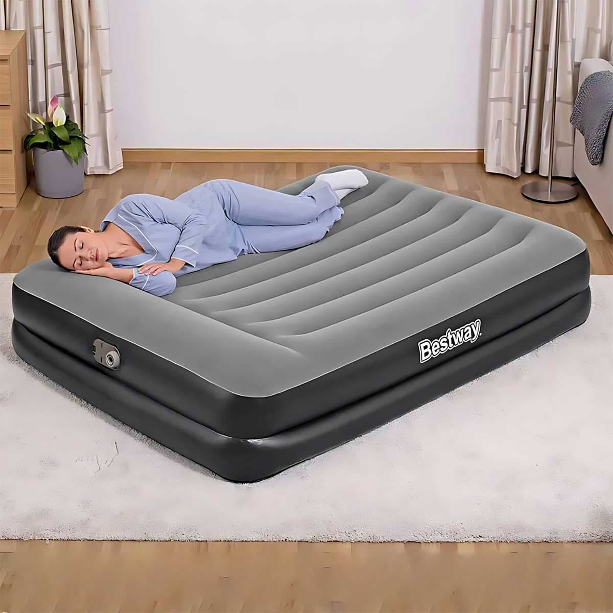 Krevet na naduvavanje sa ugrađenom električnom pumpom Bestway 67403