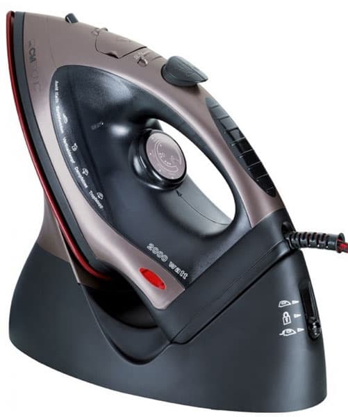 Clatronic pegla na paru sa postoljem DBC 3388