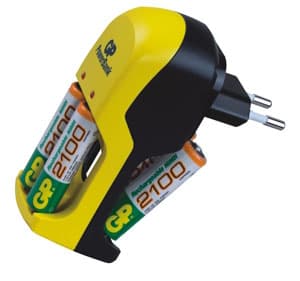 Punjač za baterije GP S350 sa 4 punjive baterije AA 2100 mAh