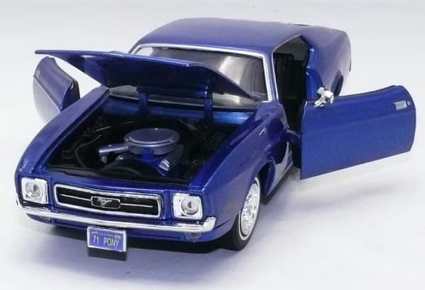 Autić 1:24 MotorMax 1971 Ford Mustang Sportsroof 225435-6
