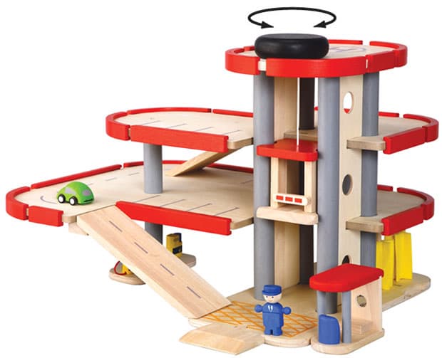 Plan Toys drvena garaža na tri nivoa 6227