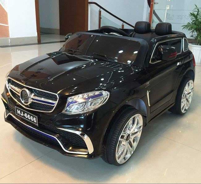 Automobil na akumulator HJ6666 AMG crni