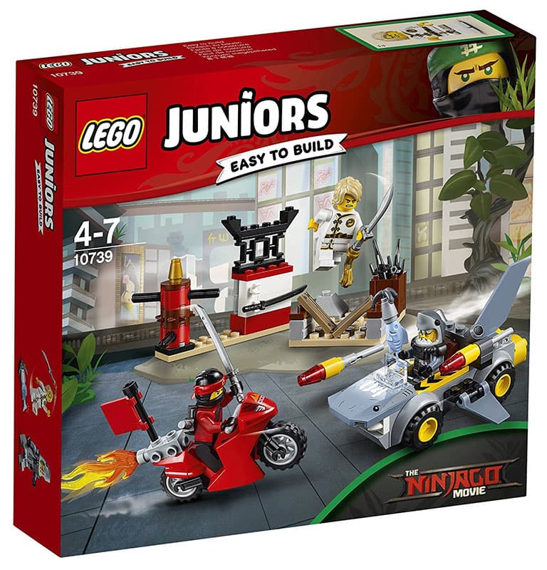 LEGO® Juniors kocke The NINJAGO Movie - Shark Attack – Napad ajkule 108 delova 10739