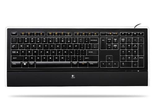 Logitech Osvetljena Tastatura + poklon Apacer memorija 2 GB