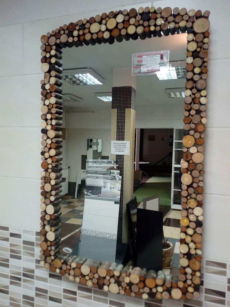 Ogledalo za kupatilo sa tikovinom 