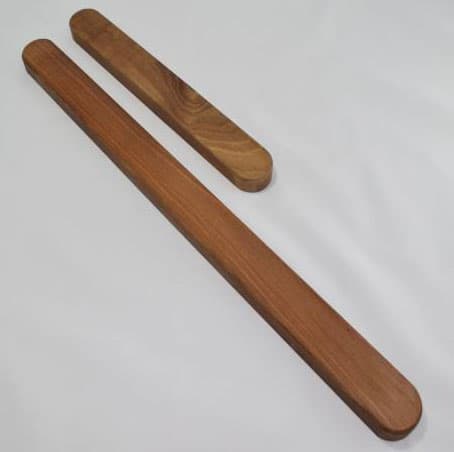 Nosač za noževe sa skrivenim magnetima, orah 350x40x20 mm