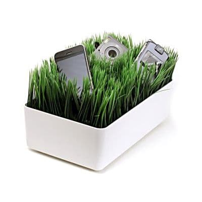 Kikkerland travnati punjač beli