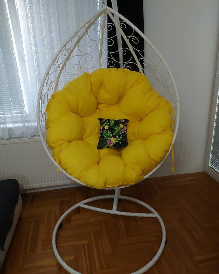 Ljuljaška Jaje - Metalna Domestico WHITE sa jastukom YELLOW