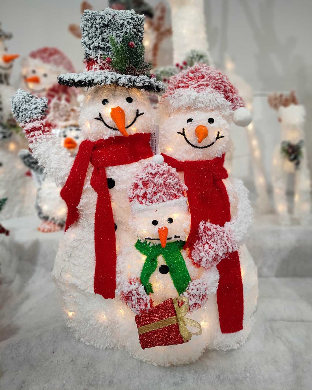 Sneško Belić Happy Famiy Novogodišnja Dekoracija LED