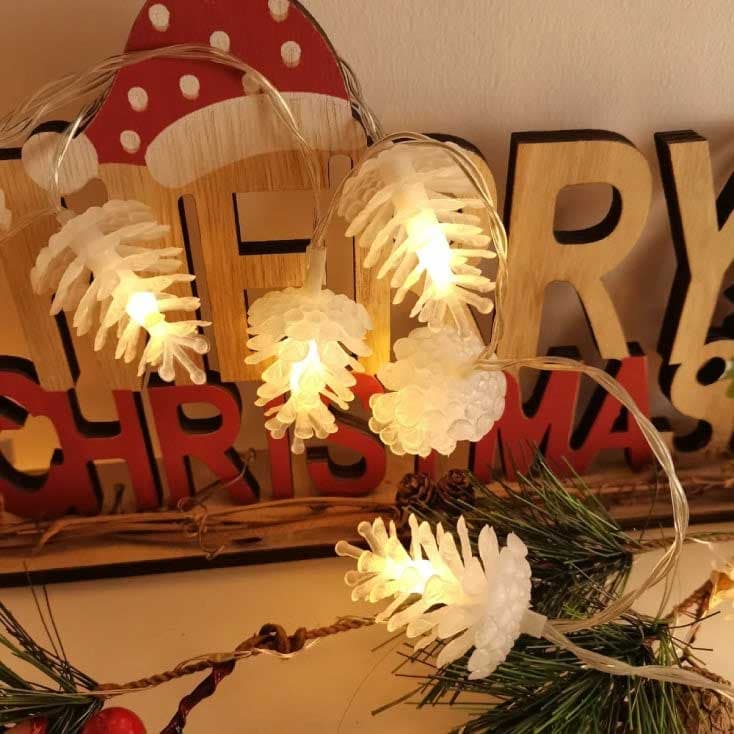 LED Svetleći niz na baterije Šišarke 1.35m