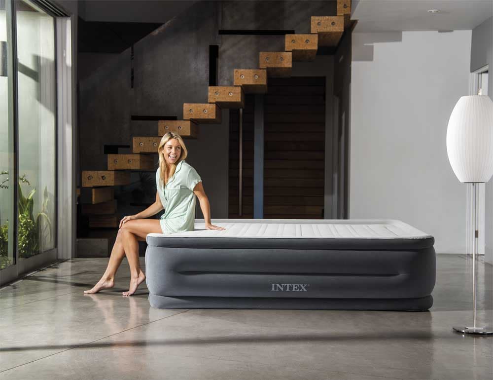 Intex Vazdušni krevet sa integrisanom pumpom Queen Comfort-plush 152x203x56cm 64418ND