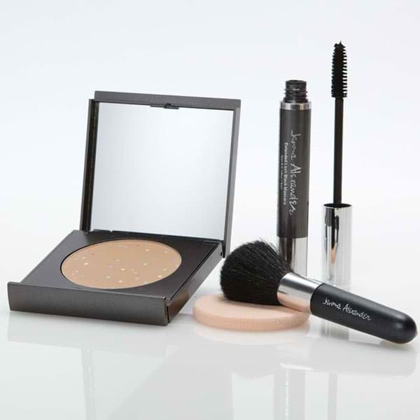 Magic Minerals kozmetički komplet: puder, rumenilo, maskara, četkica