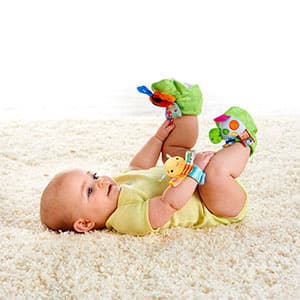 Taggies by Bright Starts Zveckave zelene patofne za bebu