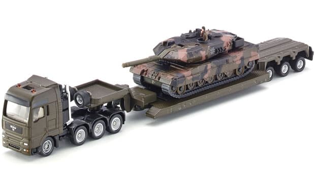 Siku Kamion Drumski voz sa tenkom na prikolici 1:87 1872